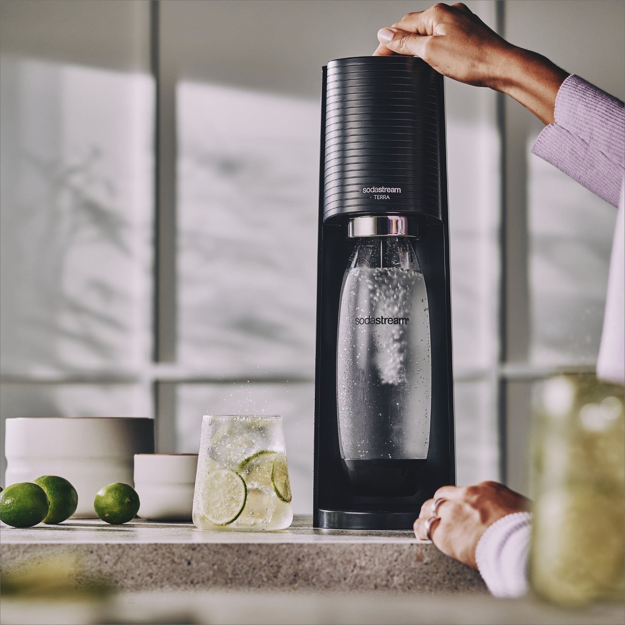 SodaStream Terra Sparkling Water Maker + (Quick Connect cqc bundle)